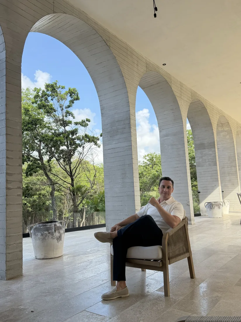 Galería de arcos de una residencia premium en la Riviera Maya