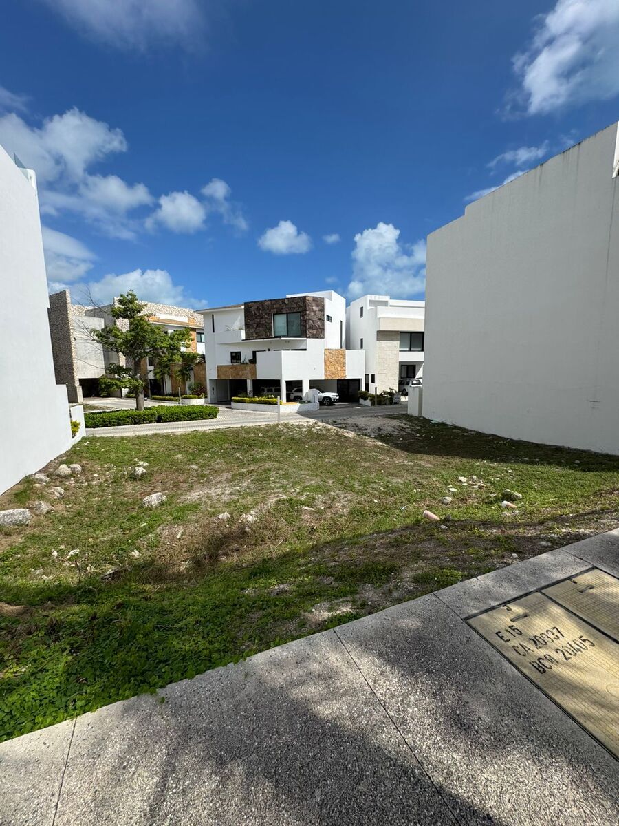 Lote Laguna Puerto Cancún (218 m²)